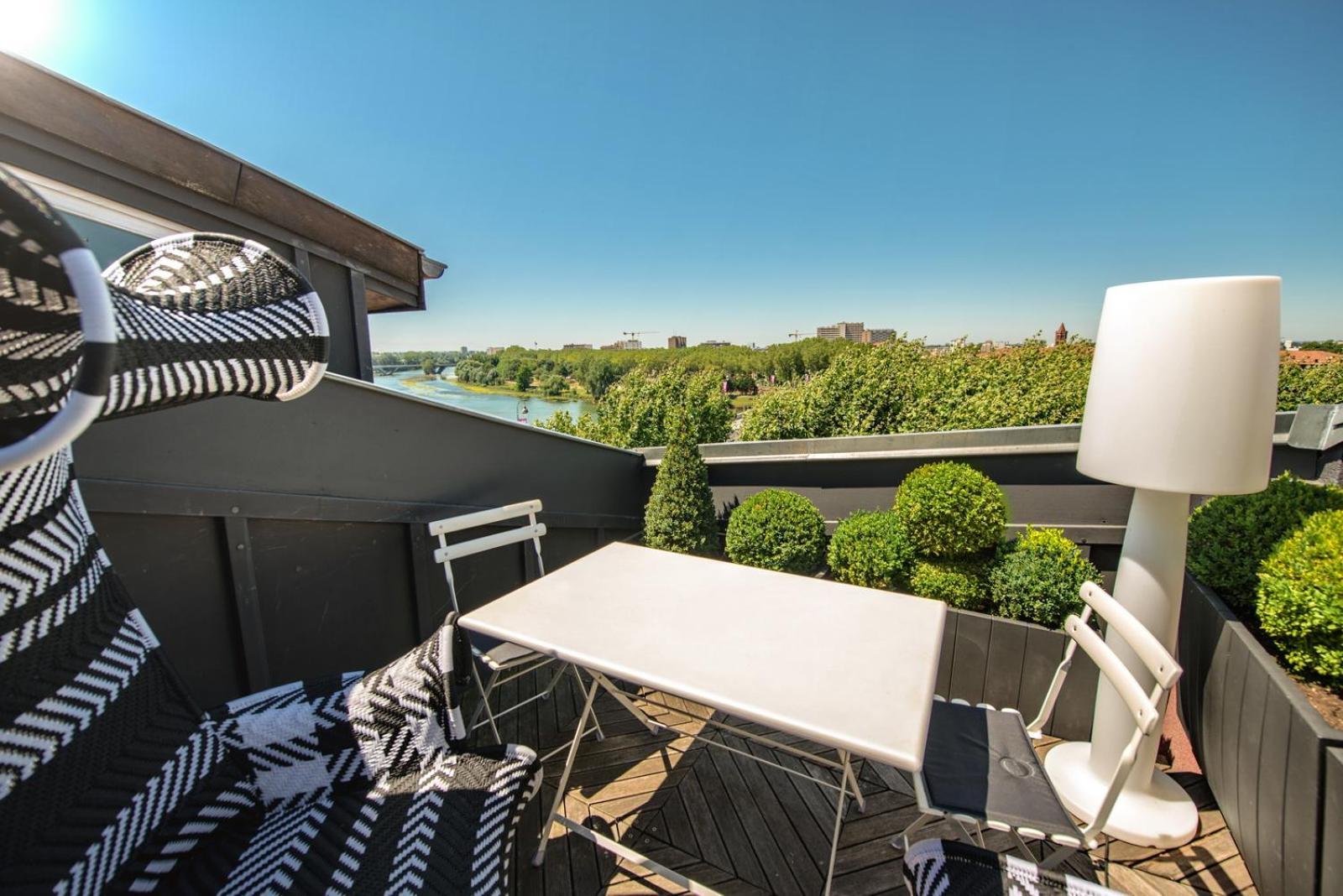 Hotel Des Beaux-arts 4*